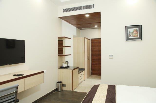 דלהי Green Palms Hotel מראה חיצוני תמונה